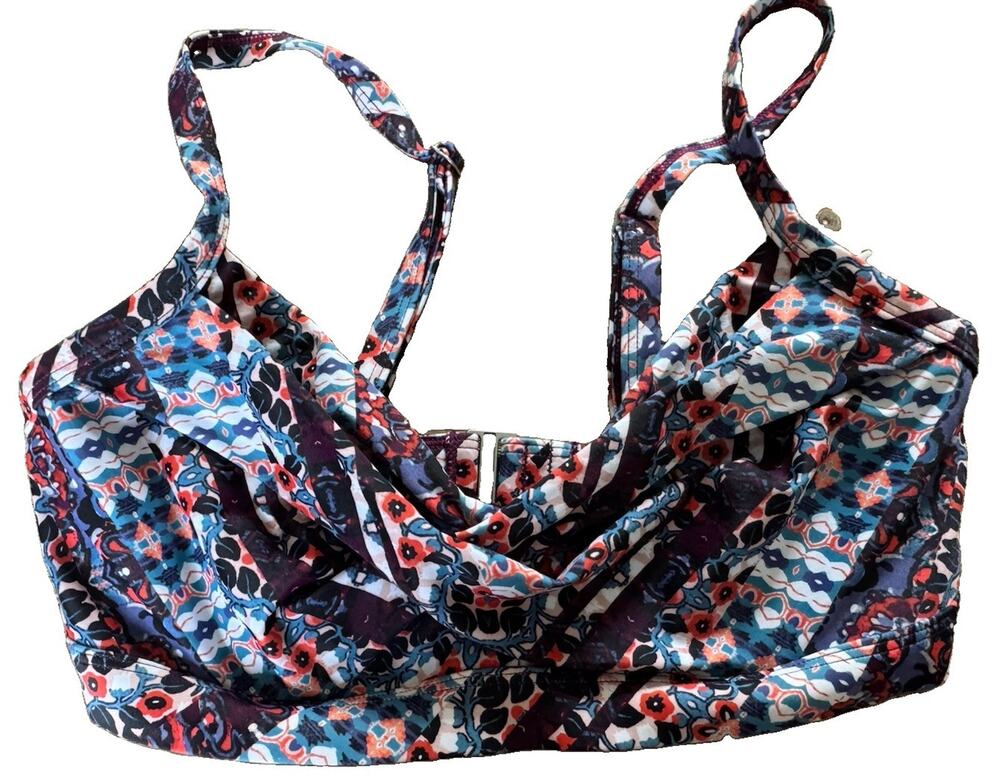 ATHLETA Marrakesh Bikini Swim Top Underwire Size 32 D/DD NWOT